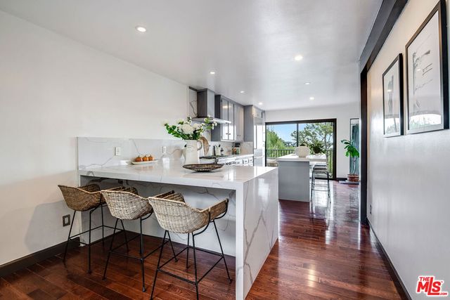 9234 Kinglet Drive, Los Angeles, CA 90069