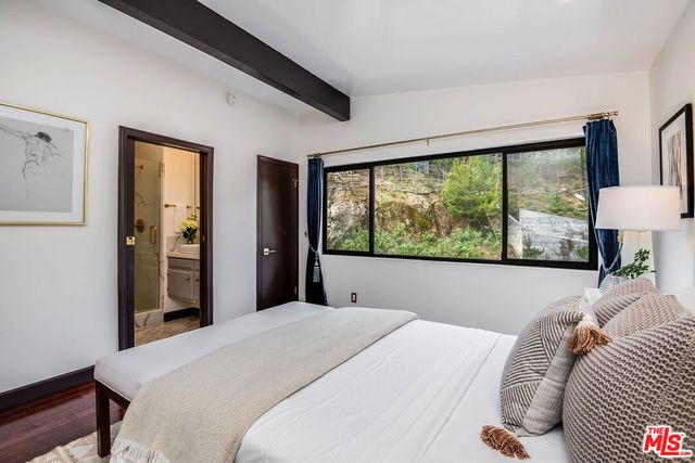 9234 Kinglet Drive, Los Angeles, CA 90069