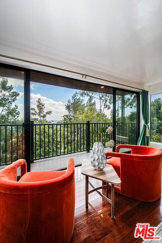 9234 Kinglet Drive, Los Angeles, CA 90069