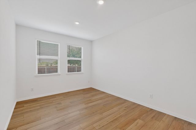 3401 Kingsview Drive, Denton, TX 76207