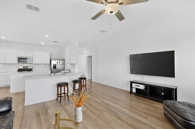 3401 Kingsview Drive, Denton, TX 76207