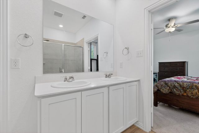 3401 Kingsview Drive, Denton, TX 76207