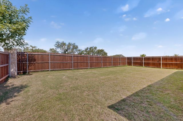 3401 Kingsview Drive, Denton, TX 76207