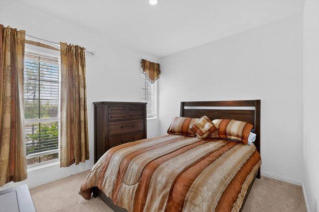 3401 Kingsview Drive, Denton, TX 76207