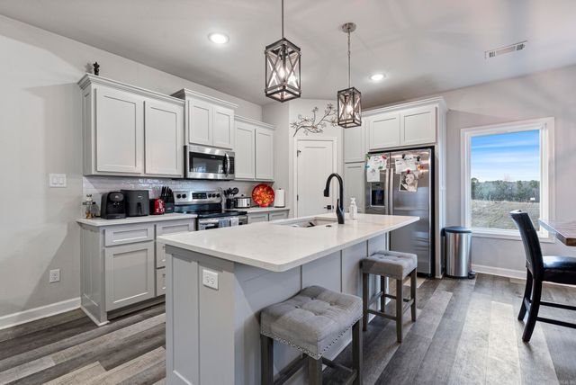 26543 S Sardis Road, Bauxite, AR 72011