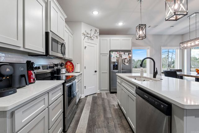 26543 S Sardis Road, Bauxite, AR 72011