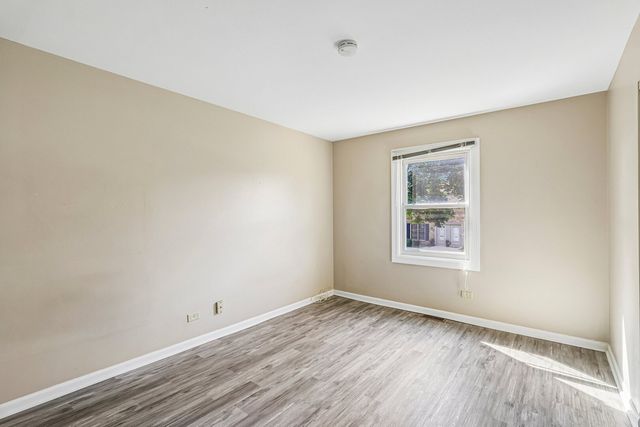 1760 BRISTOL Walk B, Hoffman Estates, IL 60169