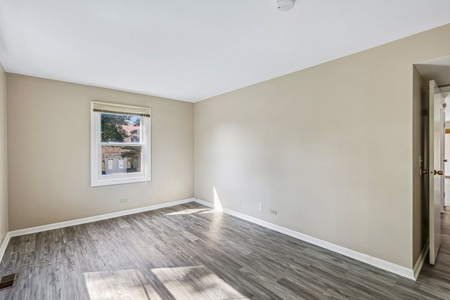 1760 BRISTOL Walk B, Hoffman Estates, IL 60169