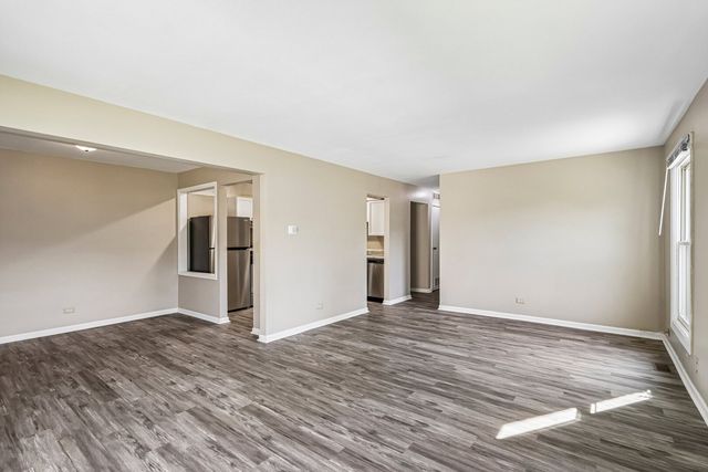 1760 BRISTOL Walk B, Hoffman Estates, IL 60169