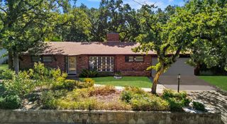 5754 Blueridge Drive, Fort Worth, TX 76112