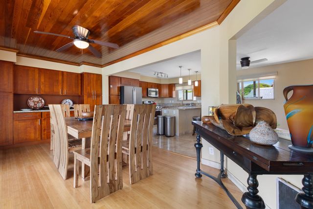 2760 Puu Hoolai St, Kihei, HI 96753