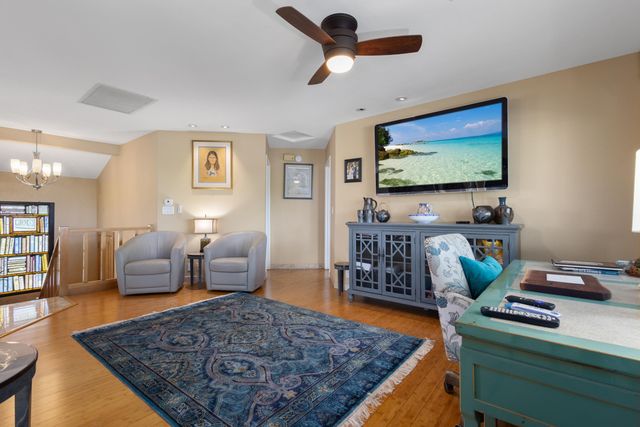 2760 Puu Hoolai St, Kihei, HI 96753