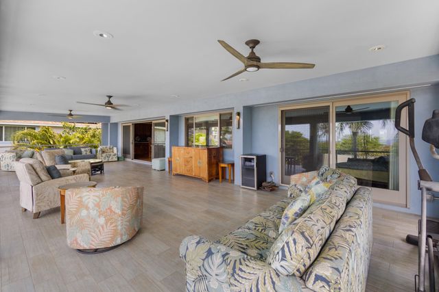 2760 Puu Hoolai St, Kihei, HI 96753