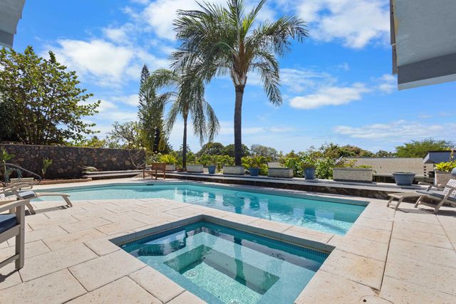 2760 Puu Hoolai St, Kihei, HI 96753