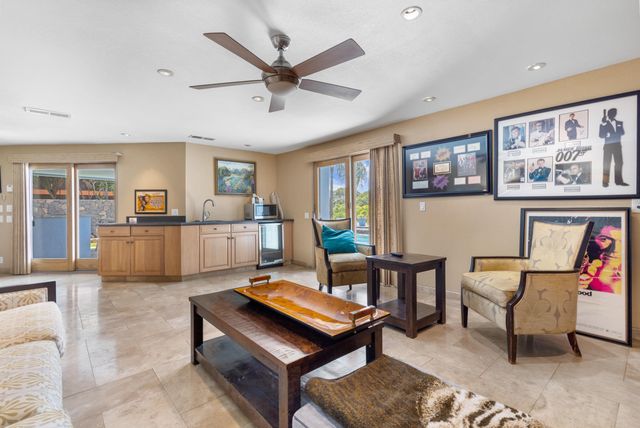 2760 Puu Hoolai St, Kihei, HI 96753