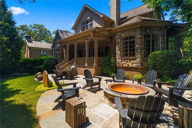 355 Pine Tree Drive NE, Atlanta, GA 30305