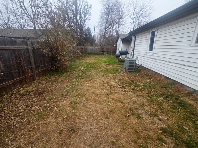 918 S Sedgwick, Wichita, KS 67213