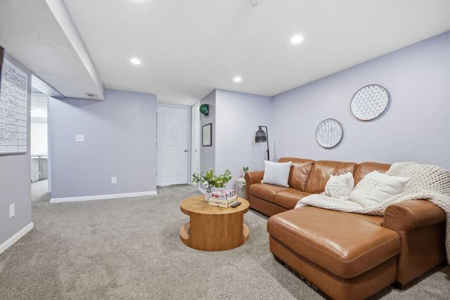 6430 Perry Avenue N, Brooklyn Center, MN 55429