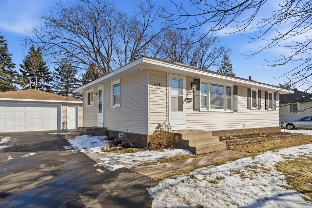 6430 Perry Avenue N, Brooklyn Center, MN 55429