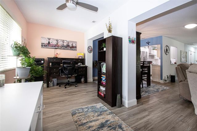 505 FINSBURY CIRCLE A, Sun City Center, FL 33573