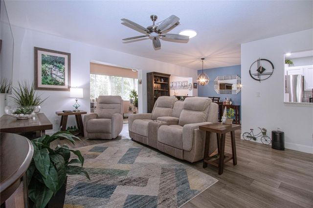 505 FINSBURY CIRCLE A, Sun City Center, FL 33573