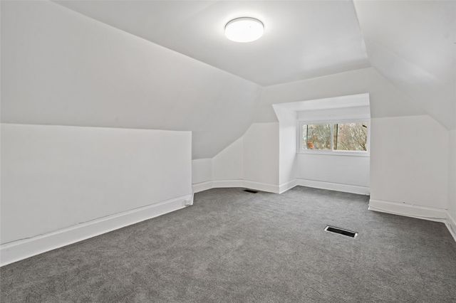 4022 Oswald St, Brighton Heights, PA 15212