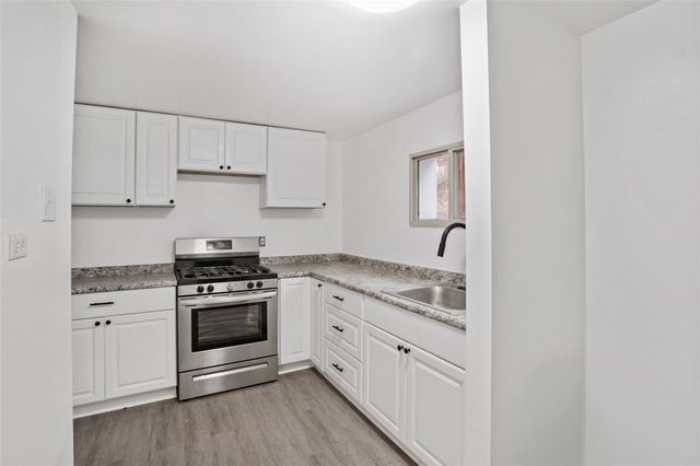 4022 Oswald St, Brighton Heights, PA 15212