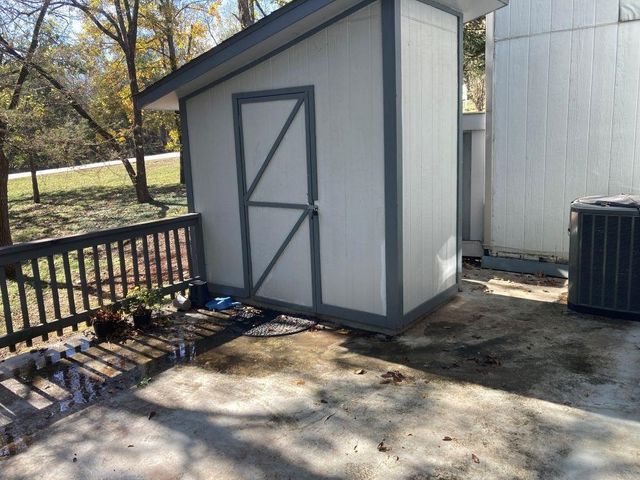 9 Many Moons Trace, Cherokee Village, AR 72542