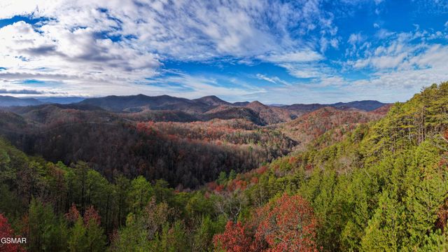 12 Stackstone Road, Sevierville, TN 37862