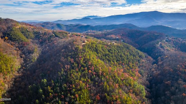 12 Stackstone Road, Sevierville, TN 37862