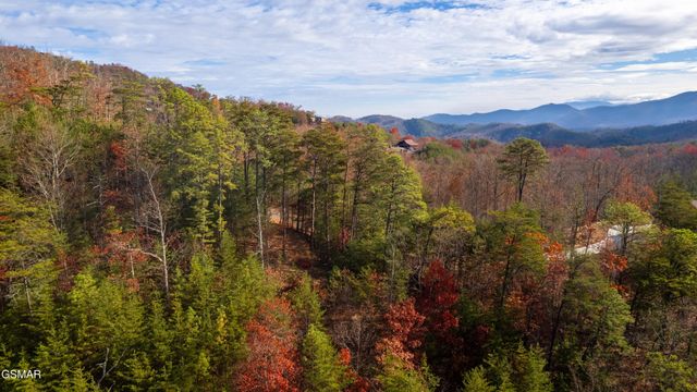 12 Stackstone Road, Sevierville, TN 37862