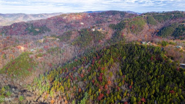 12 Stackstone Road, Sevierville, TN 37862