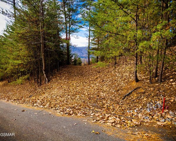 12 Stackstone Road, Sevierville, TN 37862