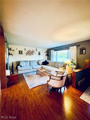 8591 Crow Road, Litchfield, OH 44253
