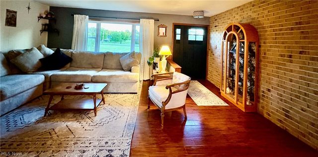 8591 Crow Road, Litchfield, OH 44253