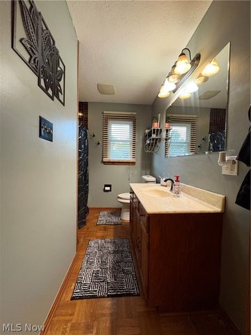 8591 Crow Road, Litchfield, OH 44253