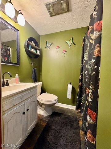 8591 Crow Road, Litchfield, OH 44253