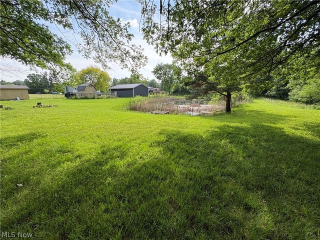 8591 Crow Road, Litchfield, OH 44253