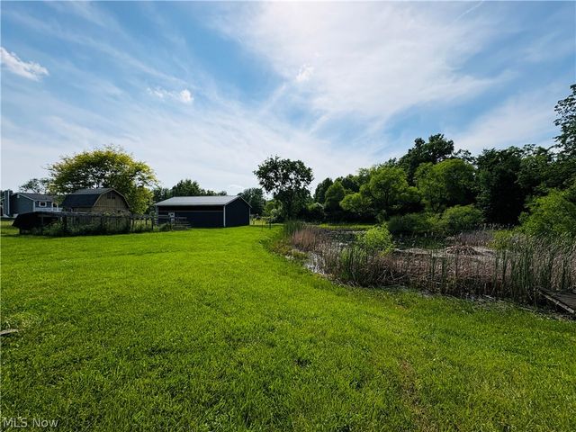 8591 Crow Road, Litchfield, OH 44253