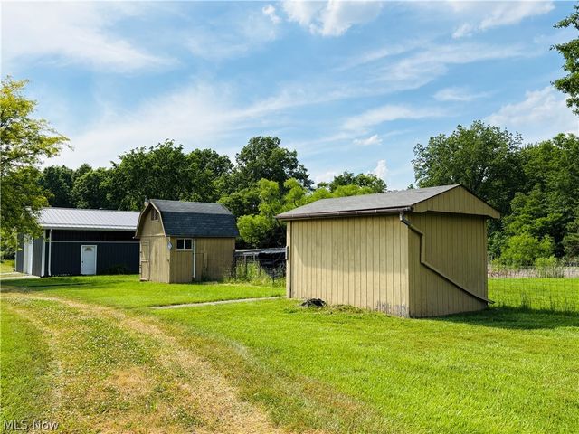 8591 Crow Road, Litchfield, OH 44253