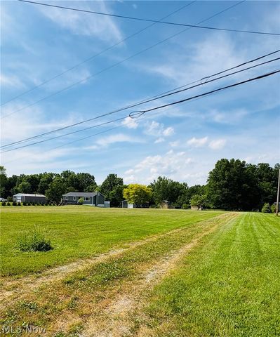 8591 Crow Road, Litchfield, OH 44253