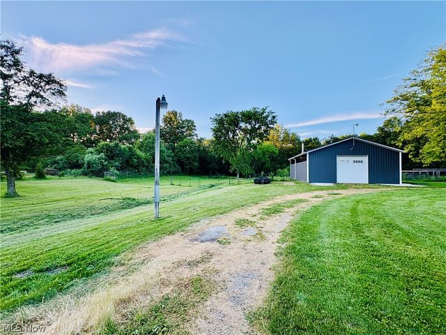 8591 Crow Road, Litchfield, OH 44253