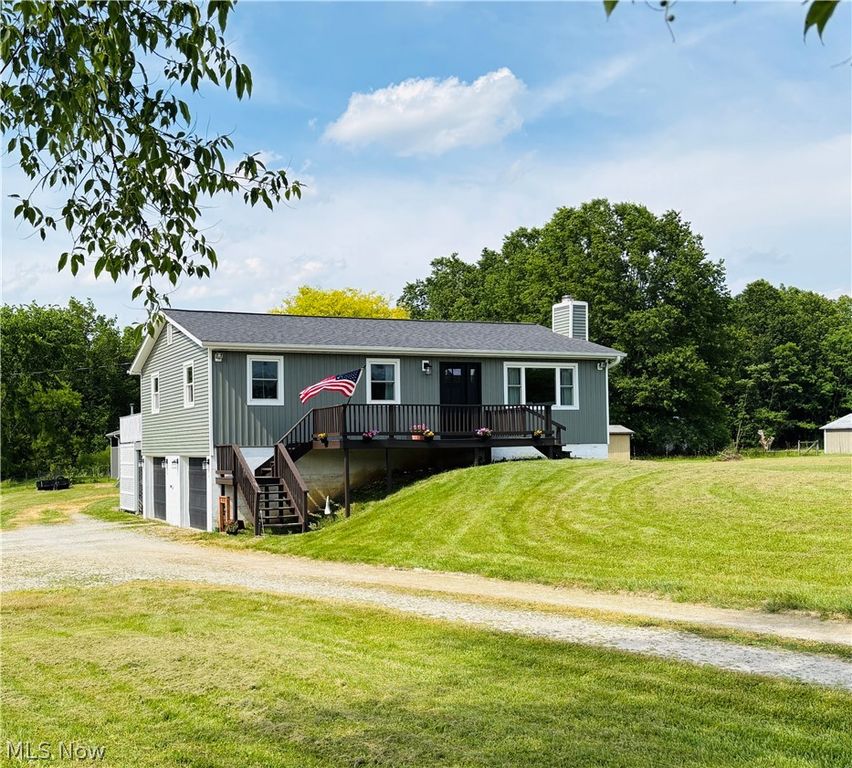 8591 Crow Road, Litchfield, OH 44253