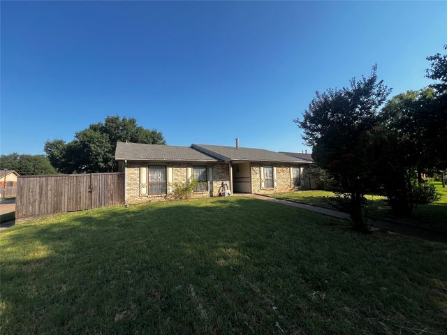 9325 County View Road, Dallas, TX 75249