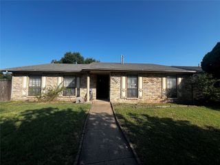 9325 County View Road, Dallas, TX 75249
