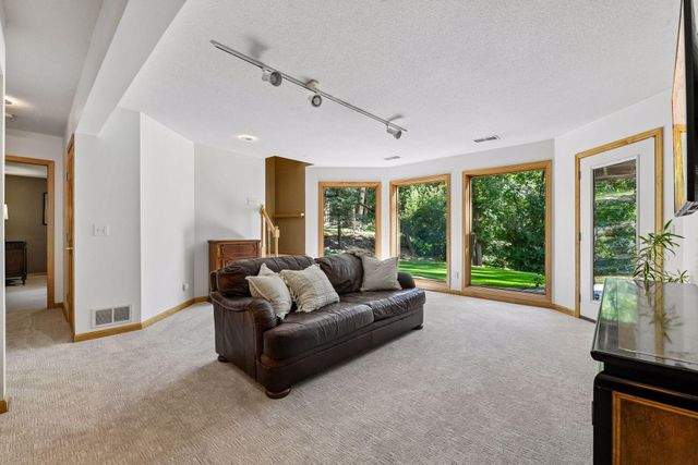 5535 Wingwood Court, Minnetonka, MN 55345