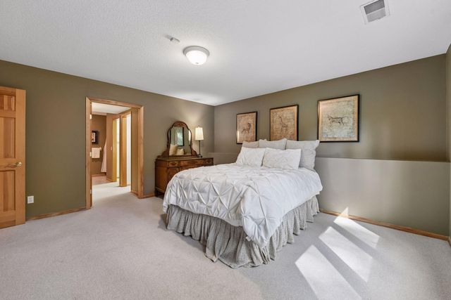 5535 Wingwood Court, Minnetonka, MN 55345