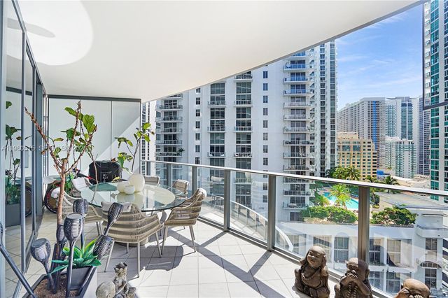 1000 Brickell Plz 1902, Miami, FL 33131