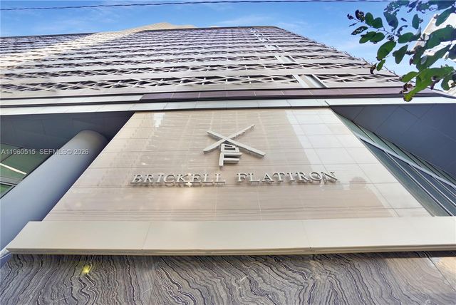 1000 Brickell Plz 1902, Miami, FL 33131