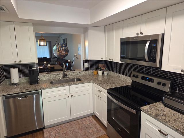 4416 SPICEWOOD DRIVE J, Bradenton, FL 34208